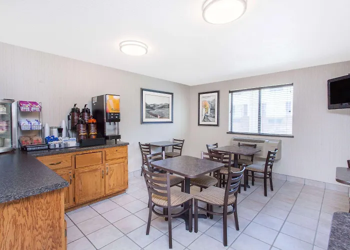 Super 8 By Wyndham Norton Va