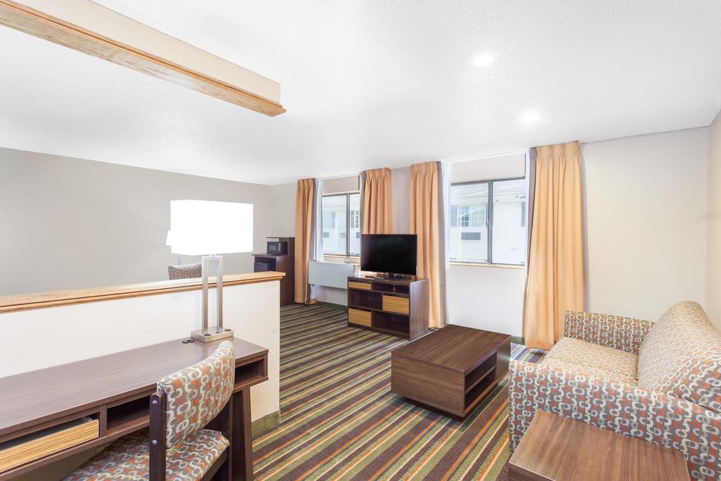 Super 8 By Wyndham Va Motel 2*