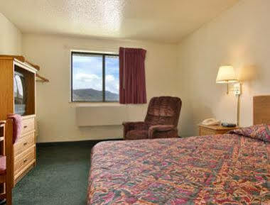 Super 8 By Wyndham Va 2* Norton